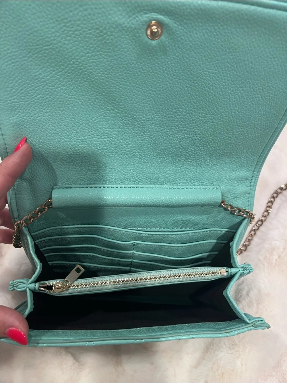 Quilted Mint Crossbody Chain Clutch - Women